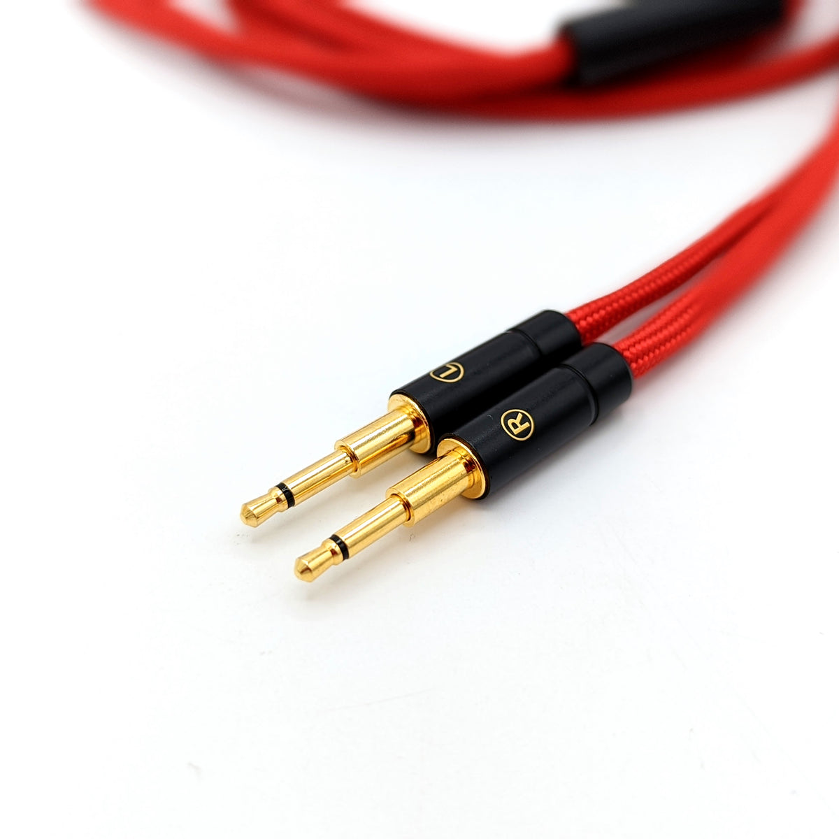 CST-HC-7-L: Dual 2.5mm Balanced Headphone Cable for HD700